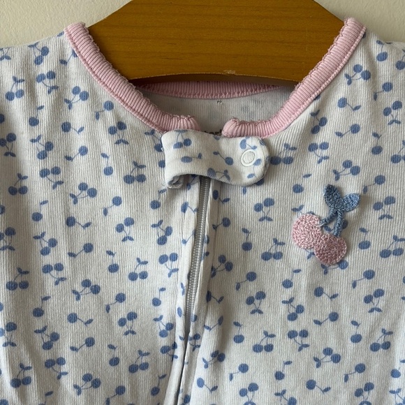 Carter's White and Pink Footies with Enclosed Feet - Picture 2 of 4